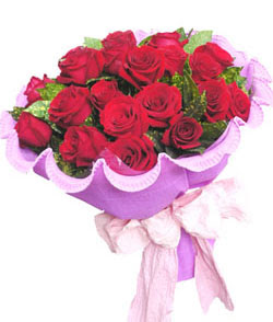12 adet kırmızı gülden görsel buket  Konya İnternetten çiçek siparişi 