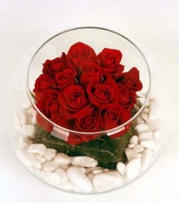 Cam fanusta 11 adet kırmızı gül  Konya çiçek mağazası , çiçekçi adresleri 