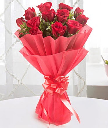 12 adet kırmızı gülden modern buket  Konya çiçek servisi , çiçekçi adresleri 