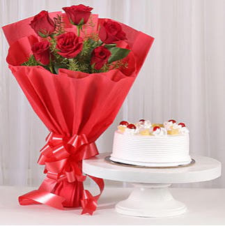 6 Kırmızı gül ve 4 kişilik yaş pasta  Konya yurtiçi ve yurtdışı çiçek siparişi 