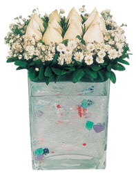  Konya İnternetten çiçek siparişi  7 adet beyaz gül cam yada mika vazo tanzim
