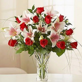  Konya online çiçek gönderme sipariş  12 adet kırmızı gül 1 dal kazablanka çiçeği