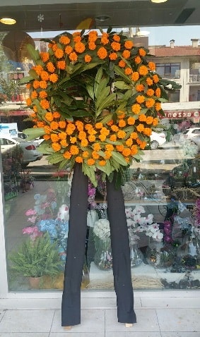 Cenaze çiçeği cenaze çelengi çiçek modeli  Konya çiçek mağazası , çiçekçi adresleri 